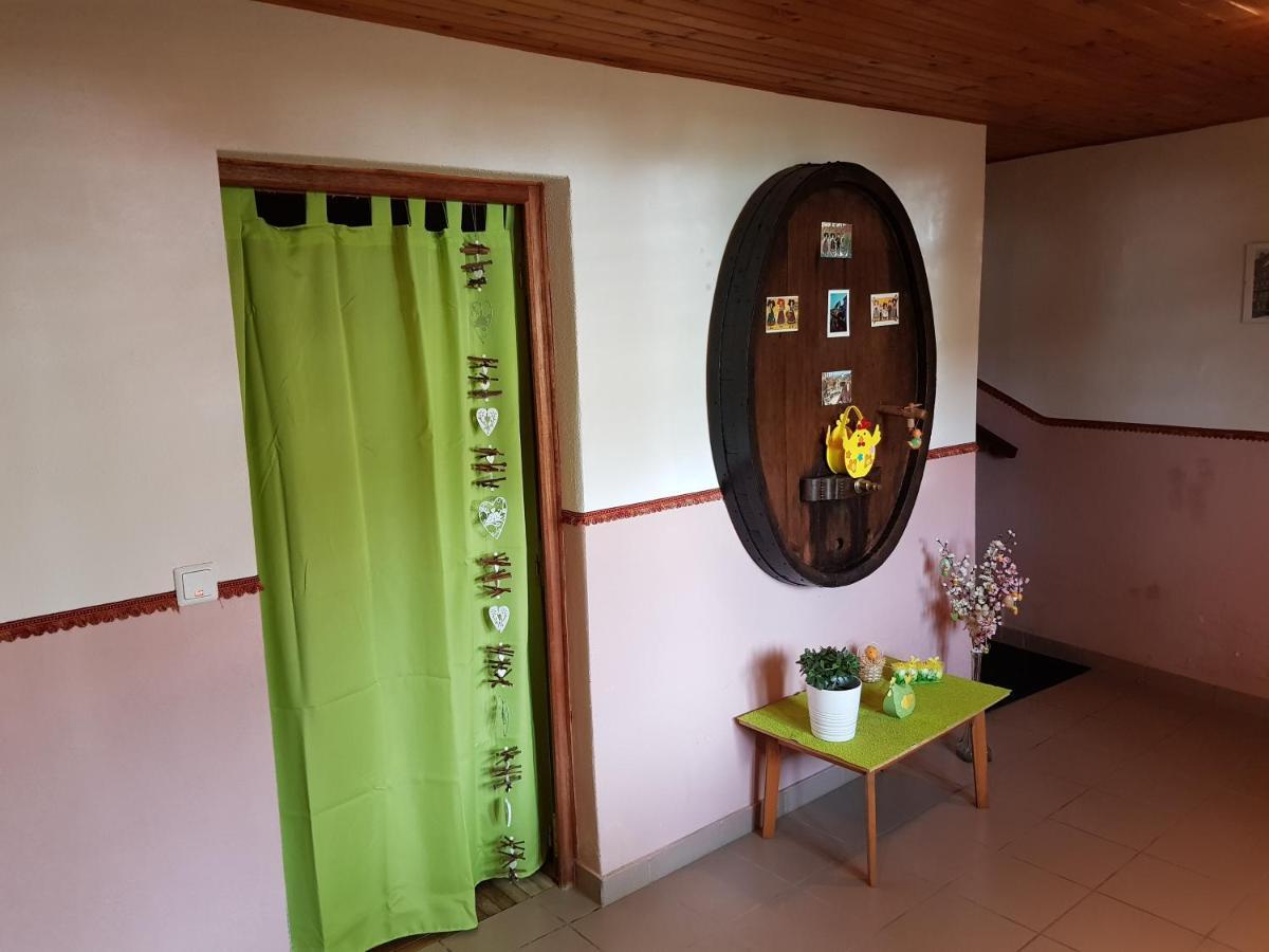 La Maison Jaune Ammerschwihr Bagian luar foto